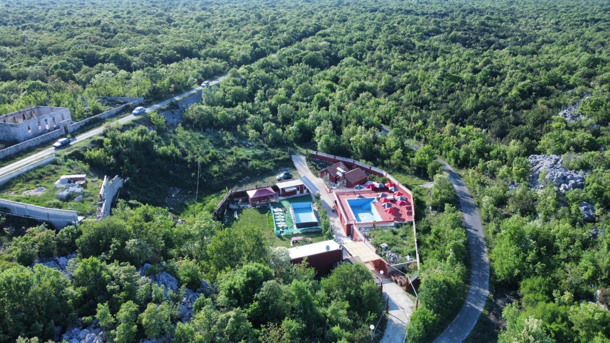 Red Apartman 2 Trebinje Eksteriør billede